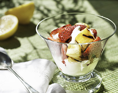 Grilled Pineapple and Strawberry Salad with Lime Cream | Québon