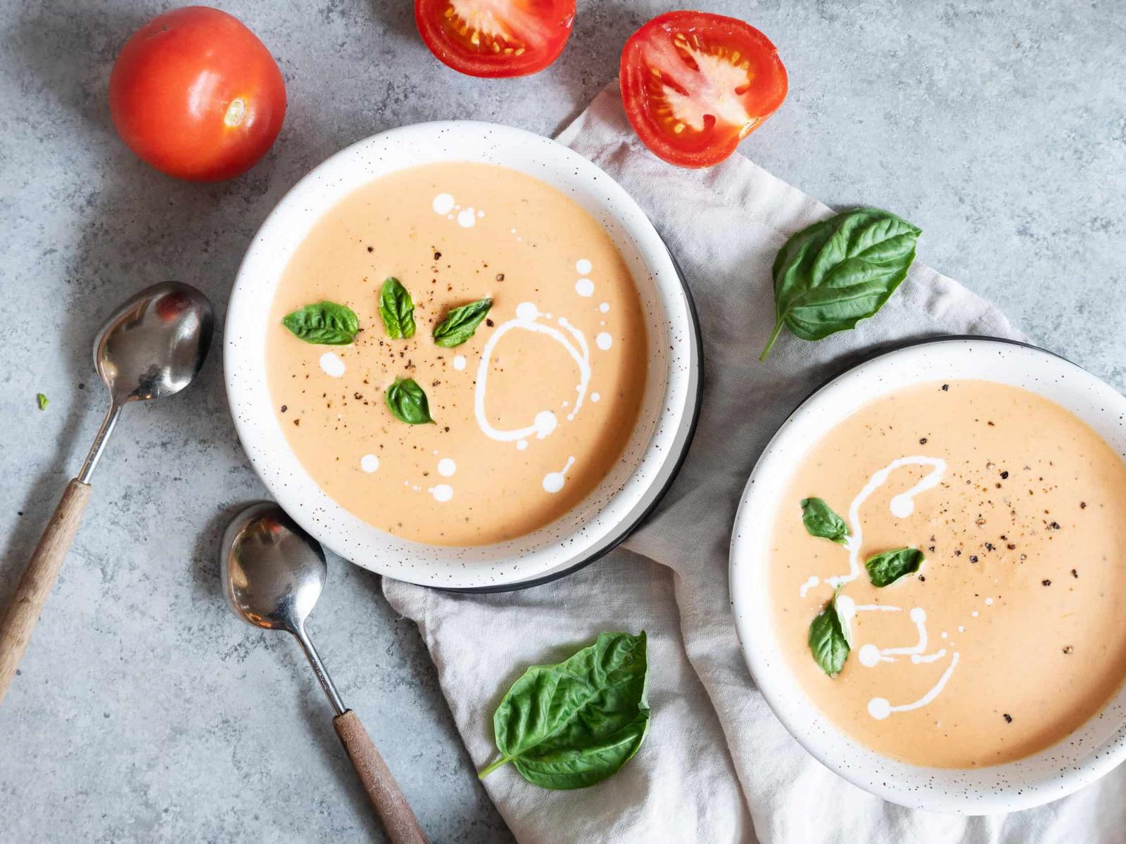 Crème de tomates au basilic frais - Cream of Tomato with Fresh Basil