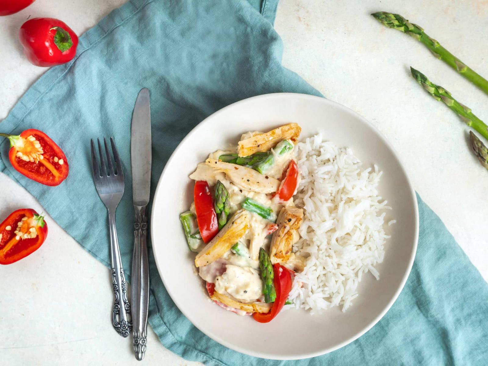 Poulet aux asperges et à la crème - Creamy Chicken and Asparagus