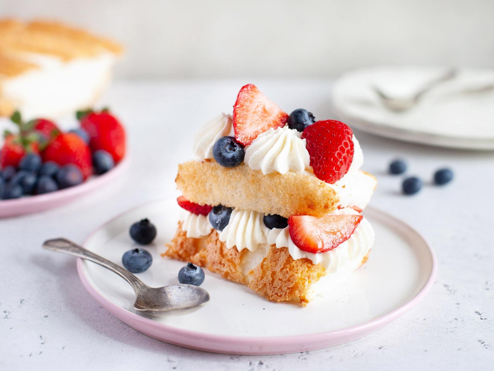 Shortcake aux fraises et aux bleuets - Strawberry-Blueberry Shortcake